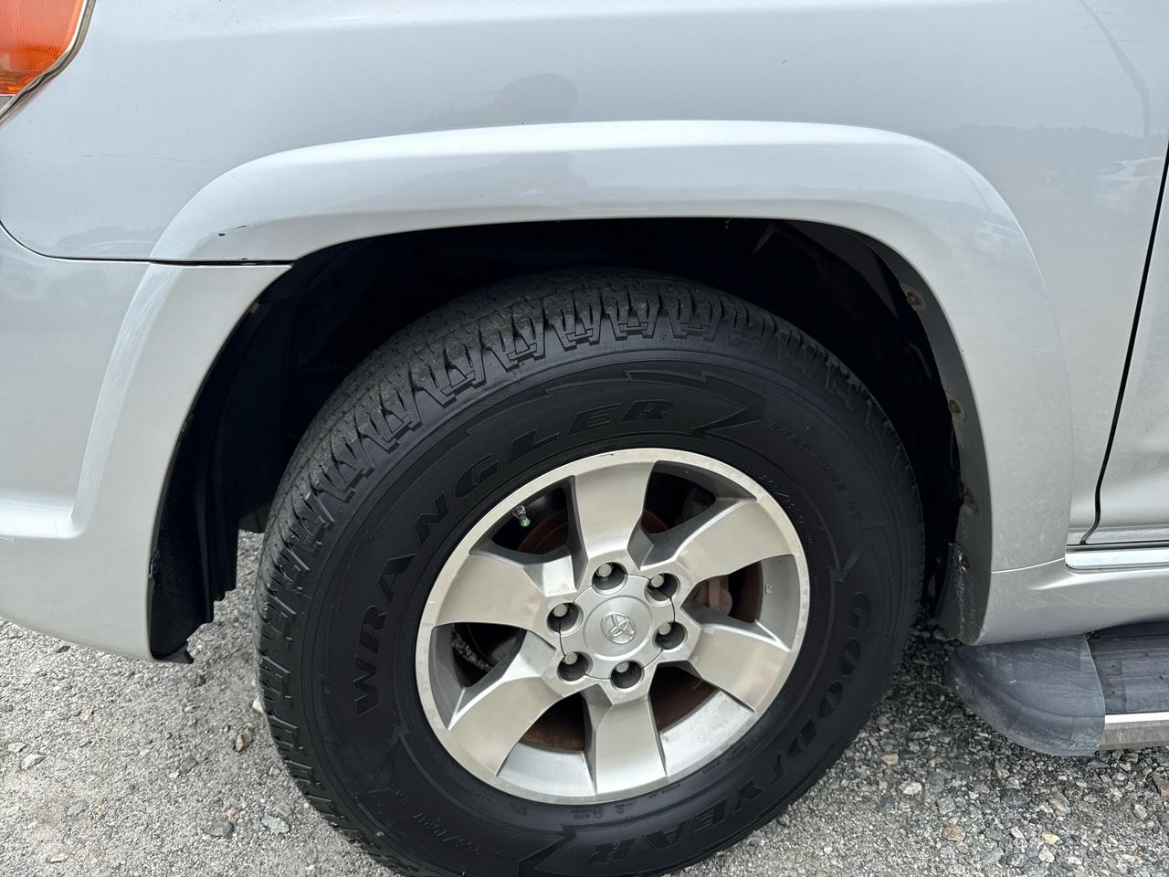 Toyota 4Runner SR5 2WD V6 2010
