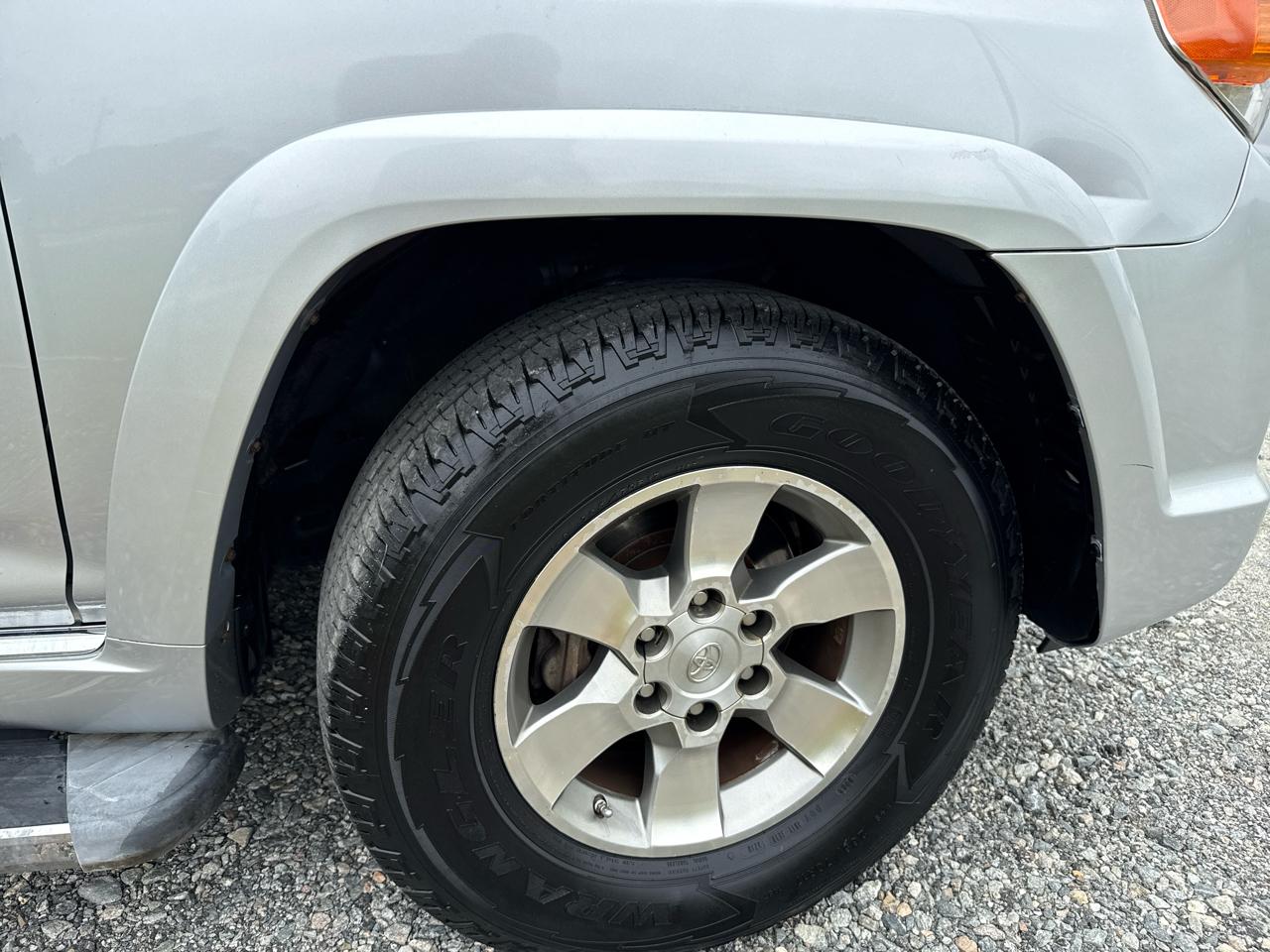 Toyota 4Runner SR5 2WD V6 2010