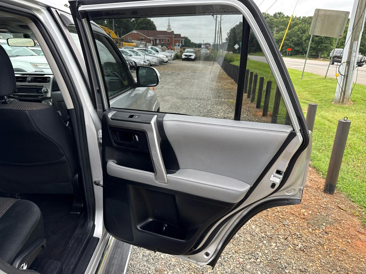 Toyota 4Runner SR5 2WD V6 2010