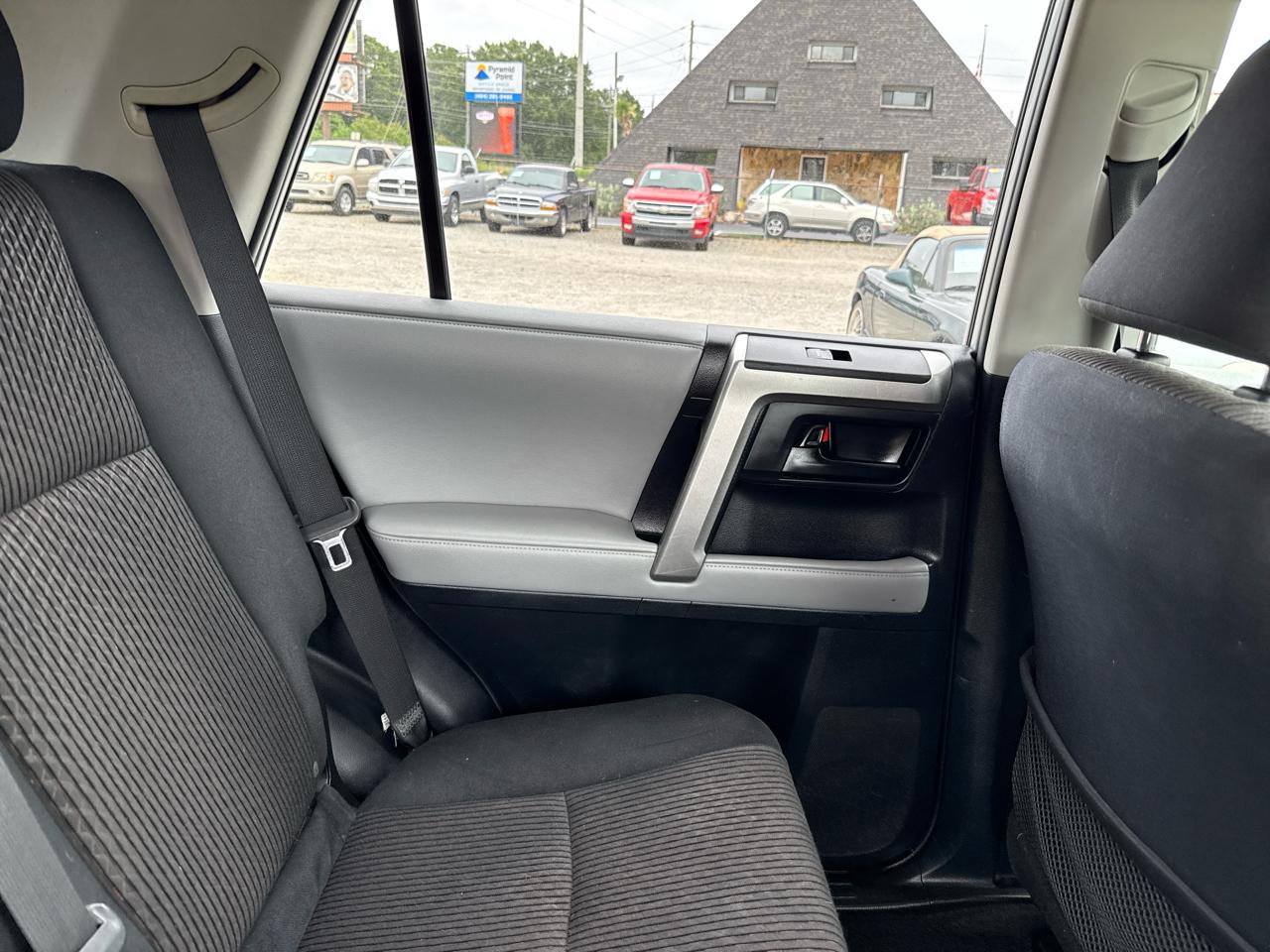 Toyota 4Runner SR5 2WD V6 2010