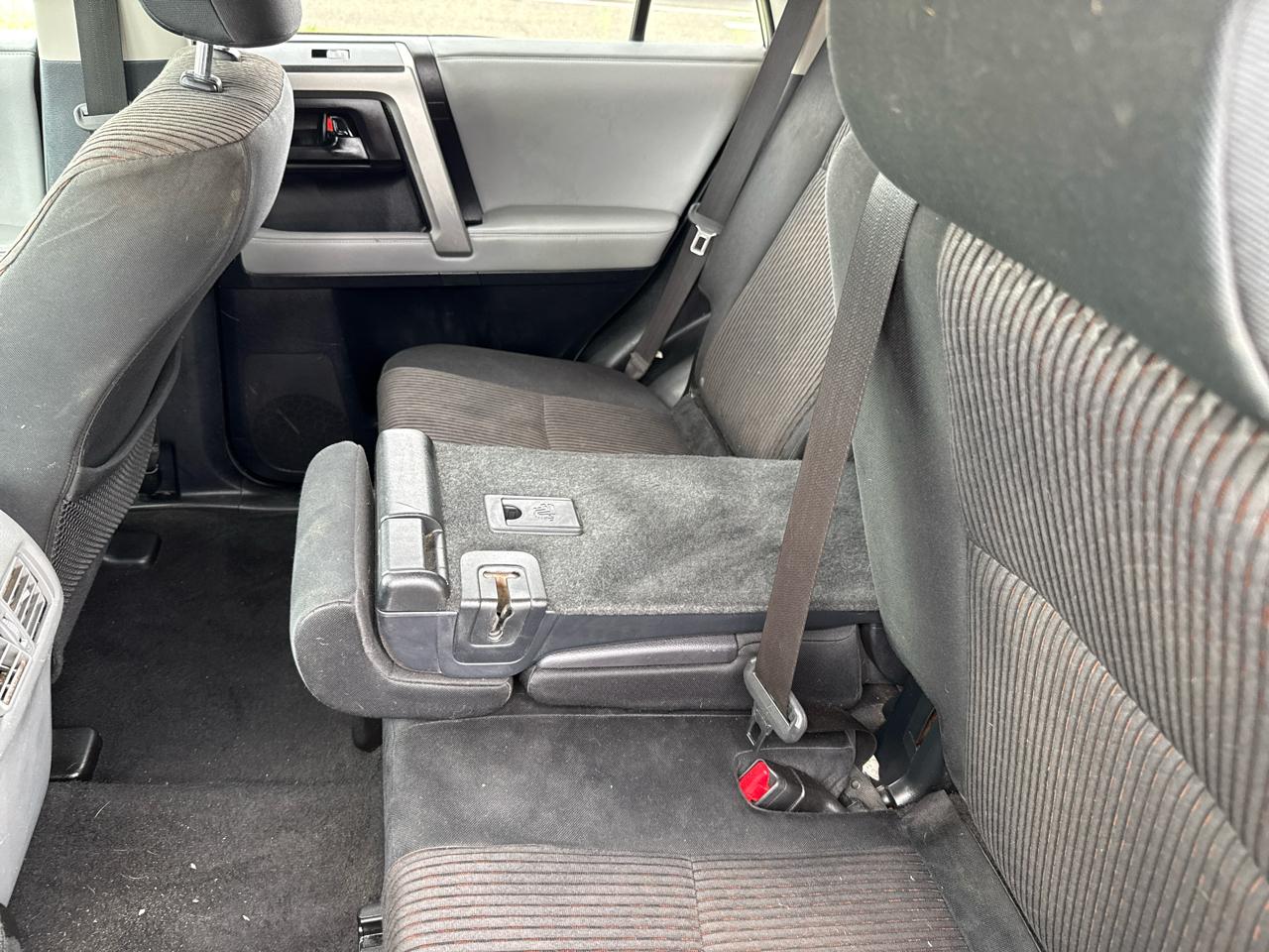 Toyota 4Runner SR5 2WD V6 2010