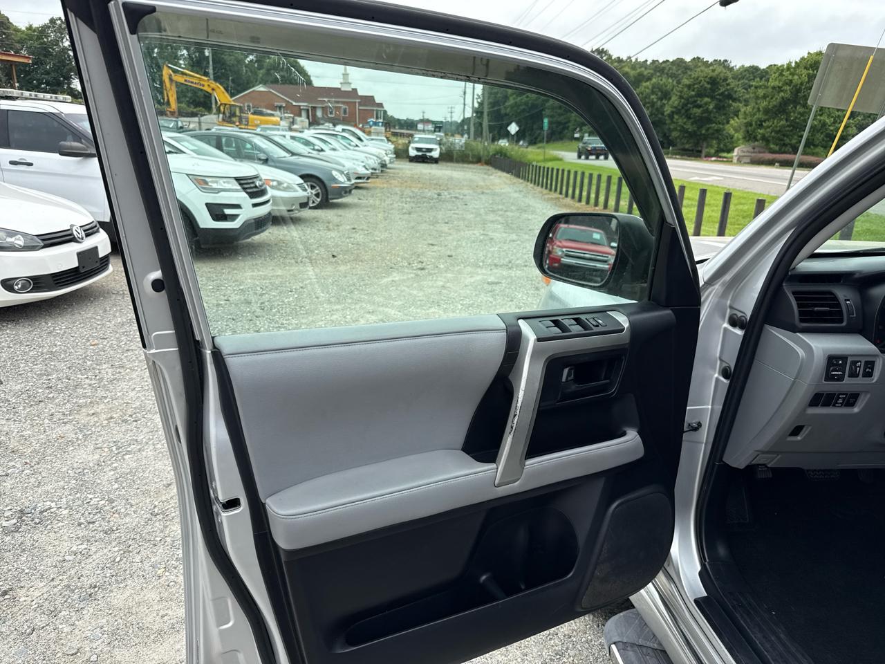 Toyota 4Runner SR5 2WD V6 2010