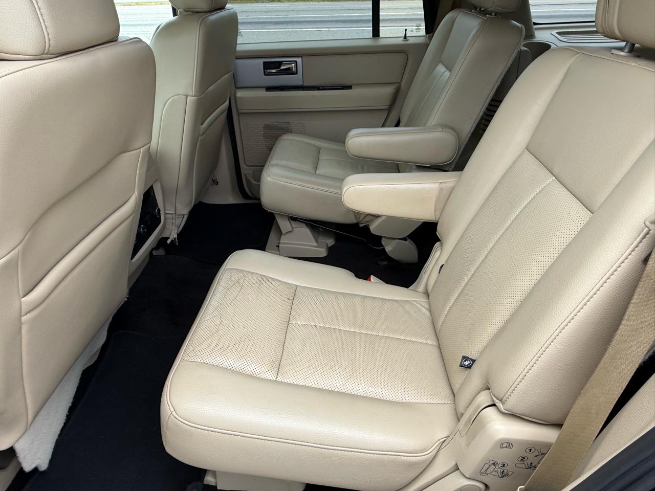 Ford Expedition Limited 2WD 2017