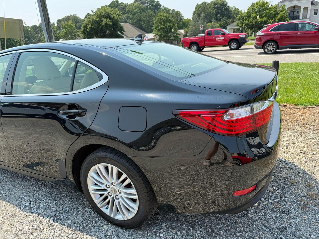 Lexus ES 350 4D Sedan 2013