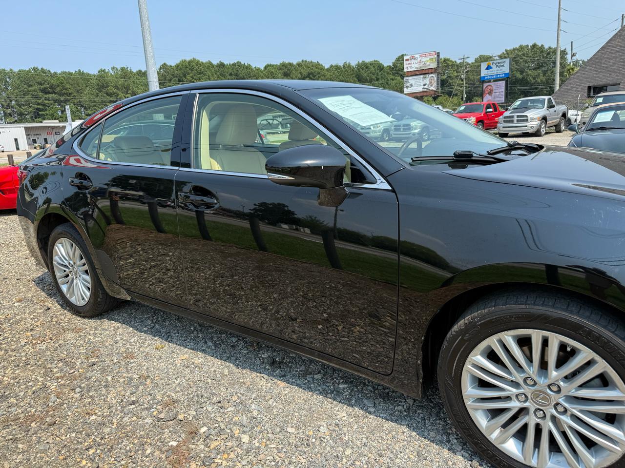 Lexus ES 350 4D Sedan 2013