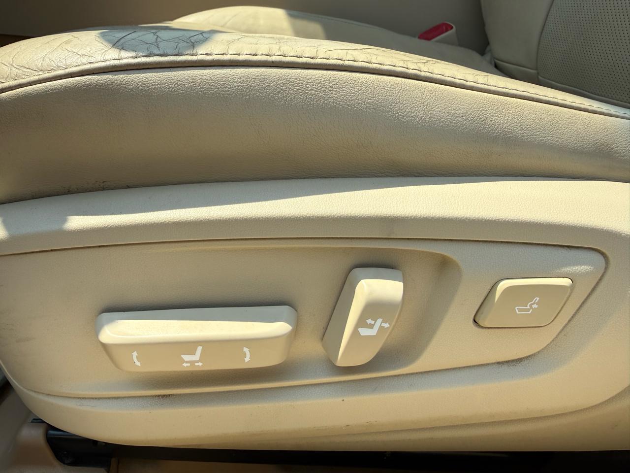 Lexus ES 350 4D Sedan 2013