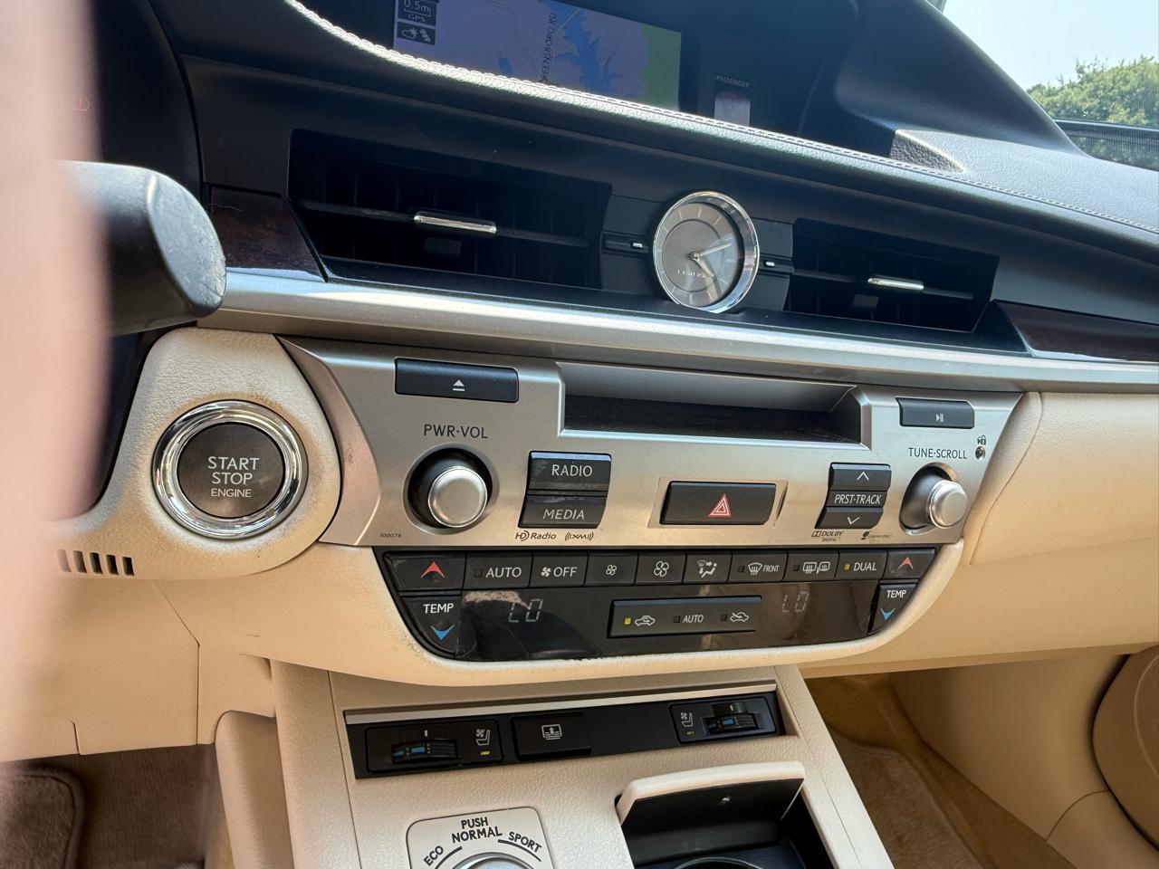 Lexus ES 350 4D Sedan 2013