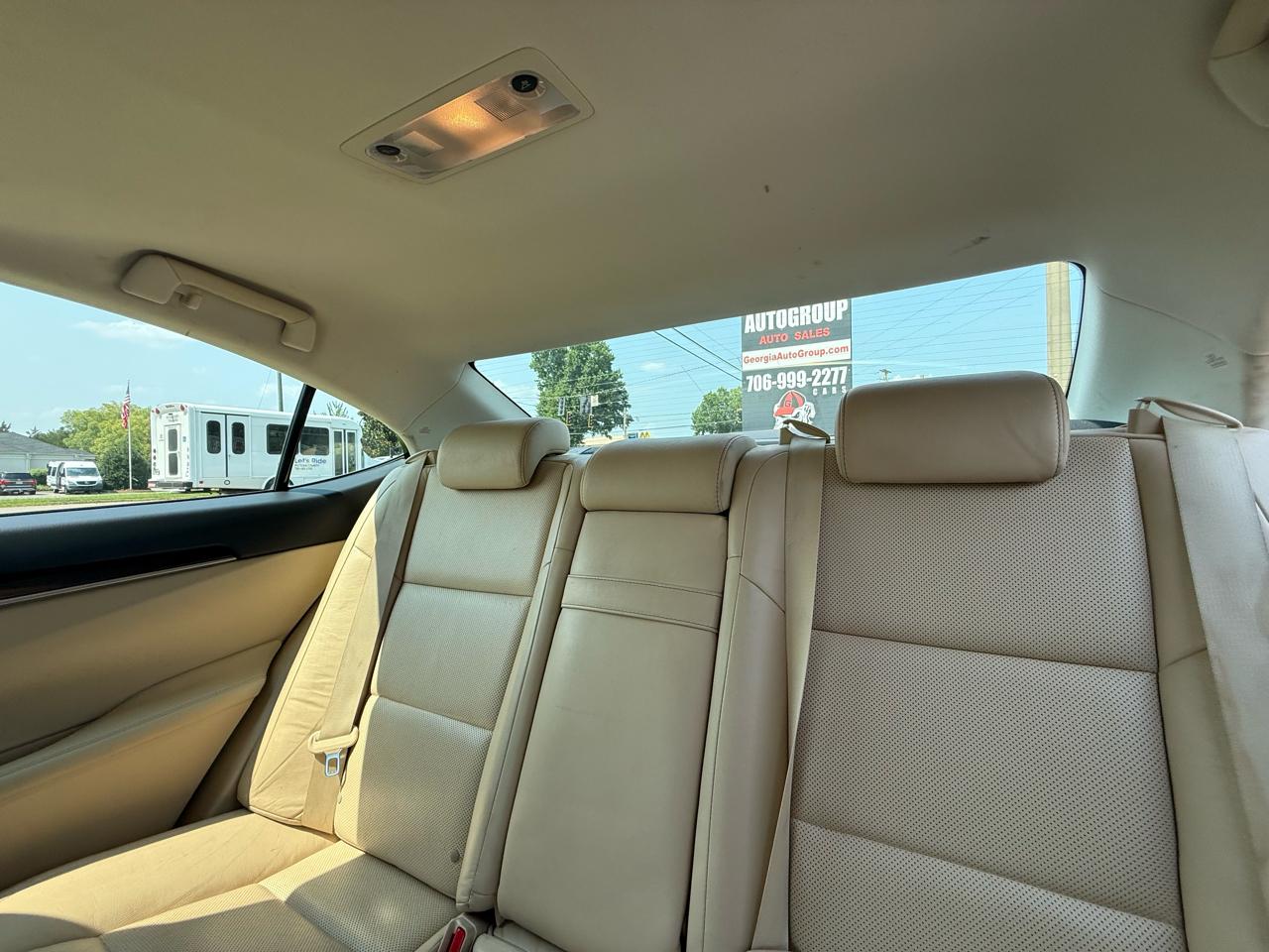 Lexus ES 350 4D Sedan 2013