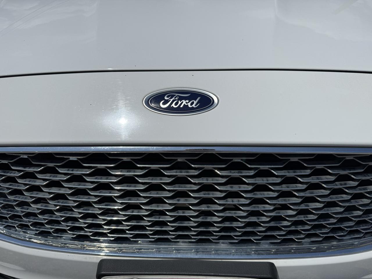 Ford Fusion Titanium 2020