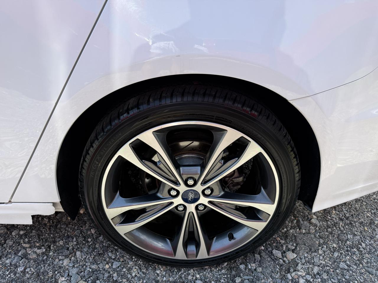 Ford Fusion Titanium 2020
