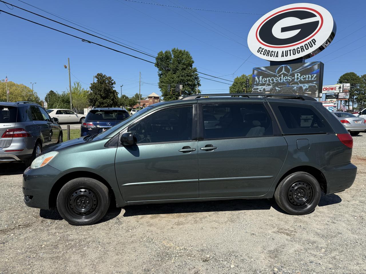 Toyota Sienna LE - 7 Passenger Seating 2005