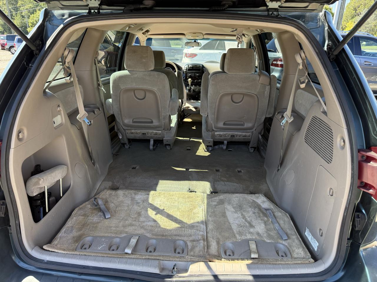 Toyota Sienna LE - 7 Passenger Seating 2005