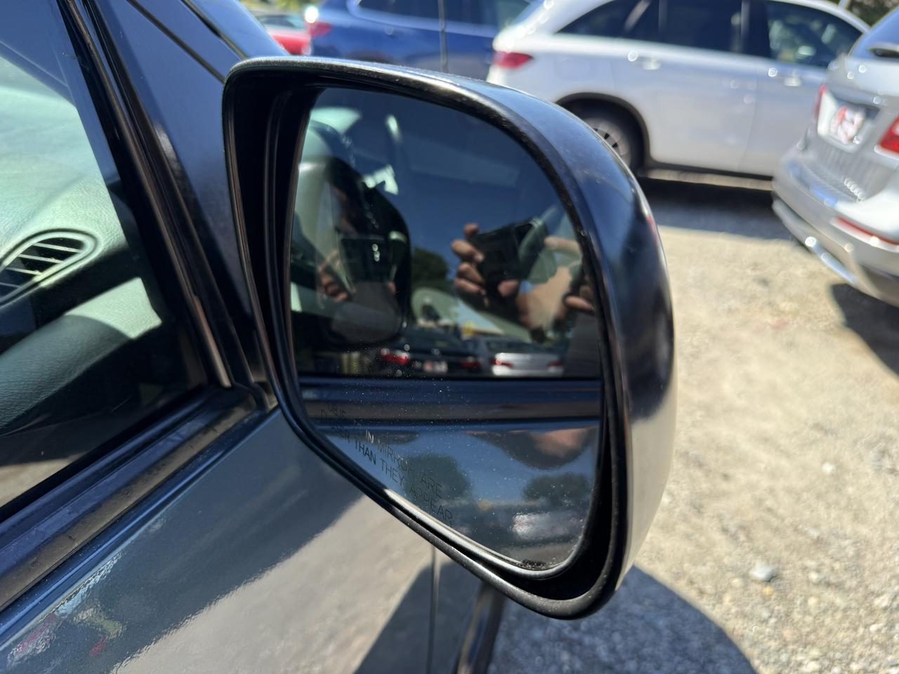Toyota Sienna LE - 7 Passenger Seating 2005