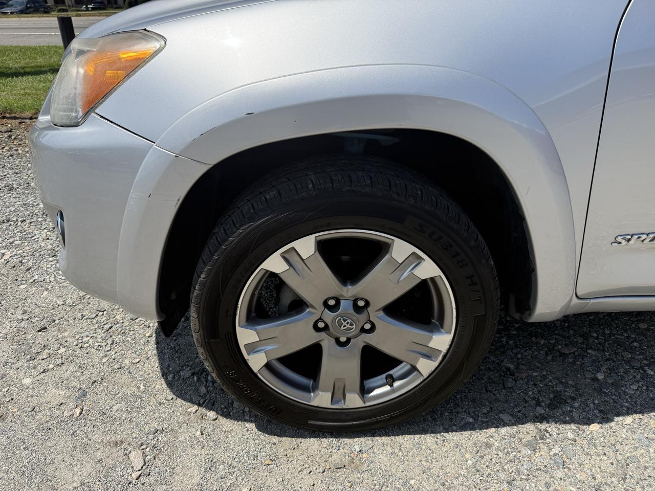 Toyota RAV4 Sport I4 2WD 2012