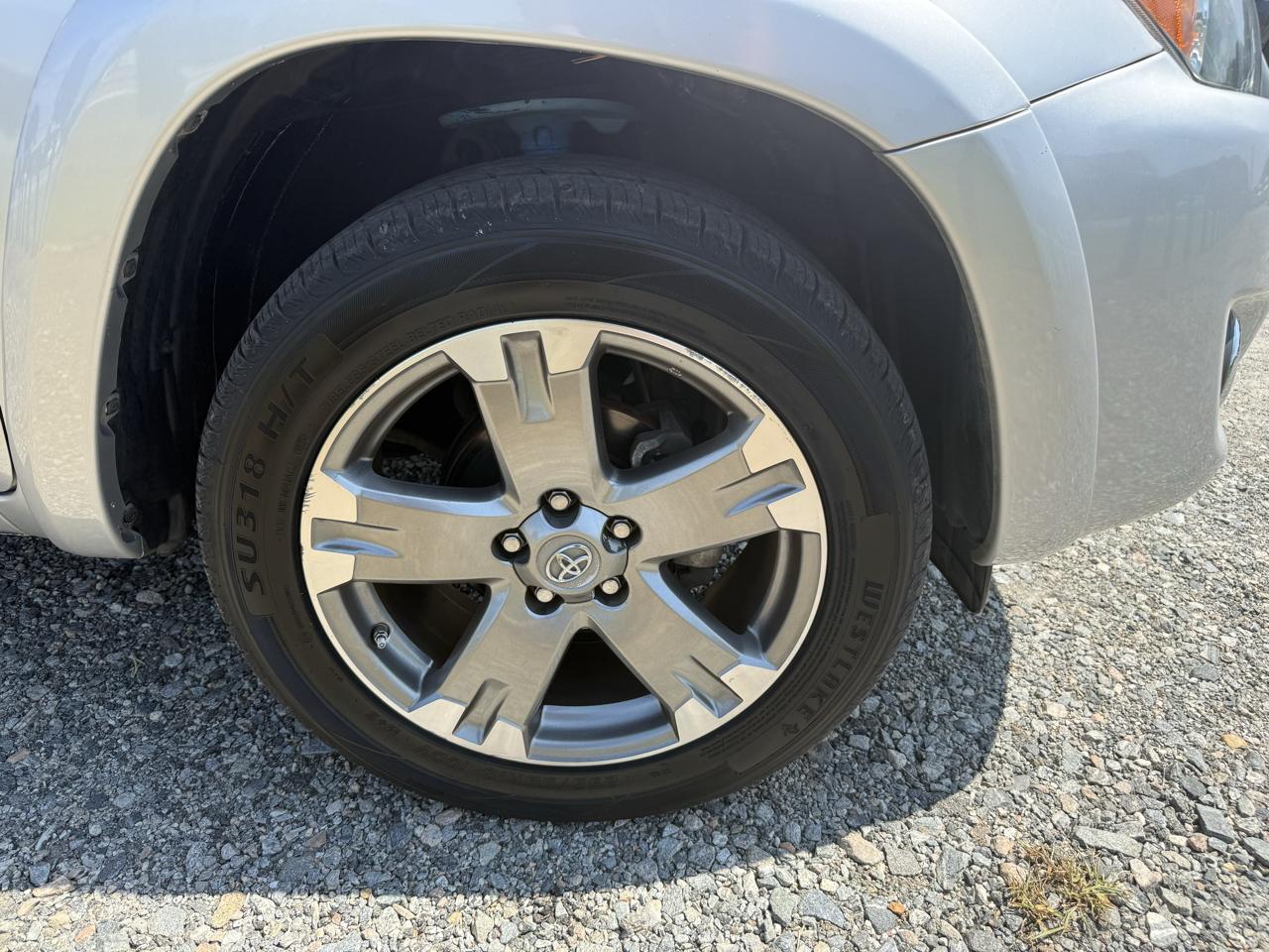 Toyota RAV4 Sport I4 2WD 2012