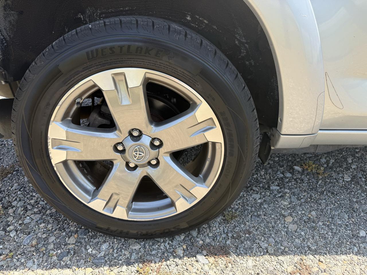 Toyota RAV4 Sport I4 2WD 2012