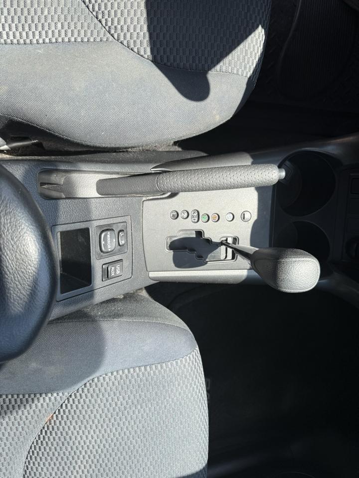 Toyota RAV4 Sport I4 2WD 2012