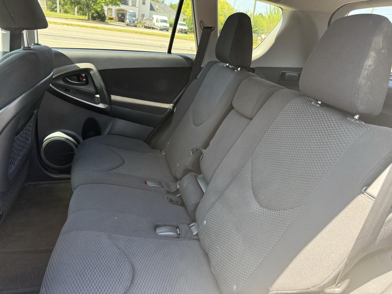 Toyota RAV4 Sport I4 2WD 2012