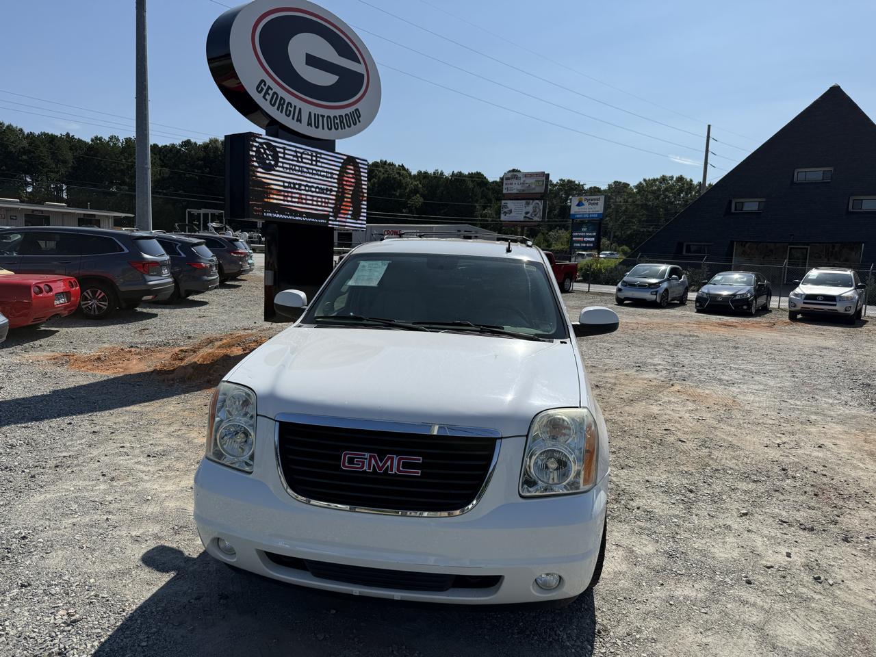 GMC Yukon XL SLT 1/2 Ton 2WD 2013