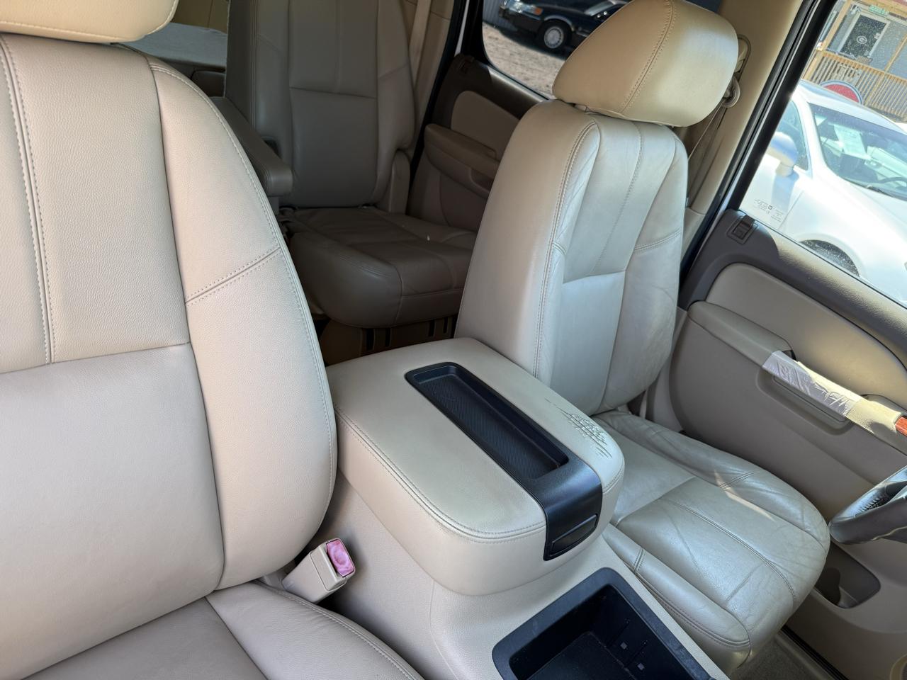GMC Yukon XL SLT 1/2 Ton 2WD 2013