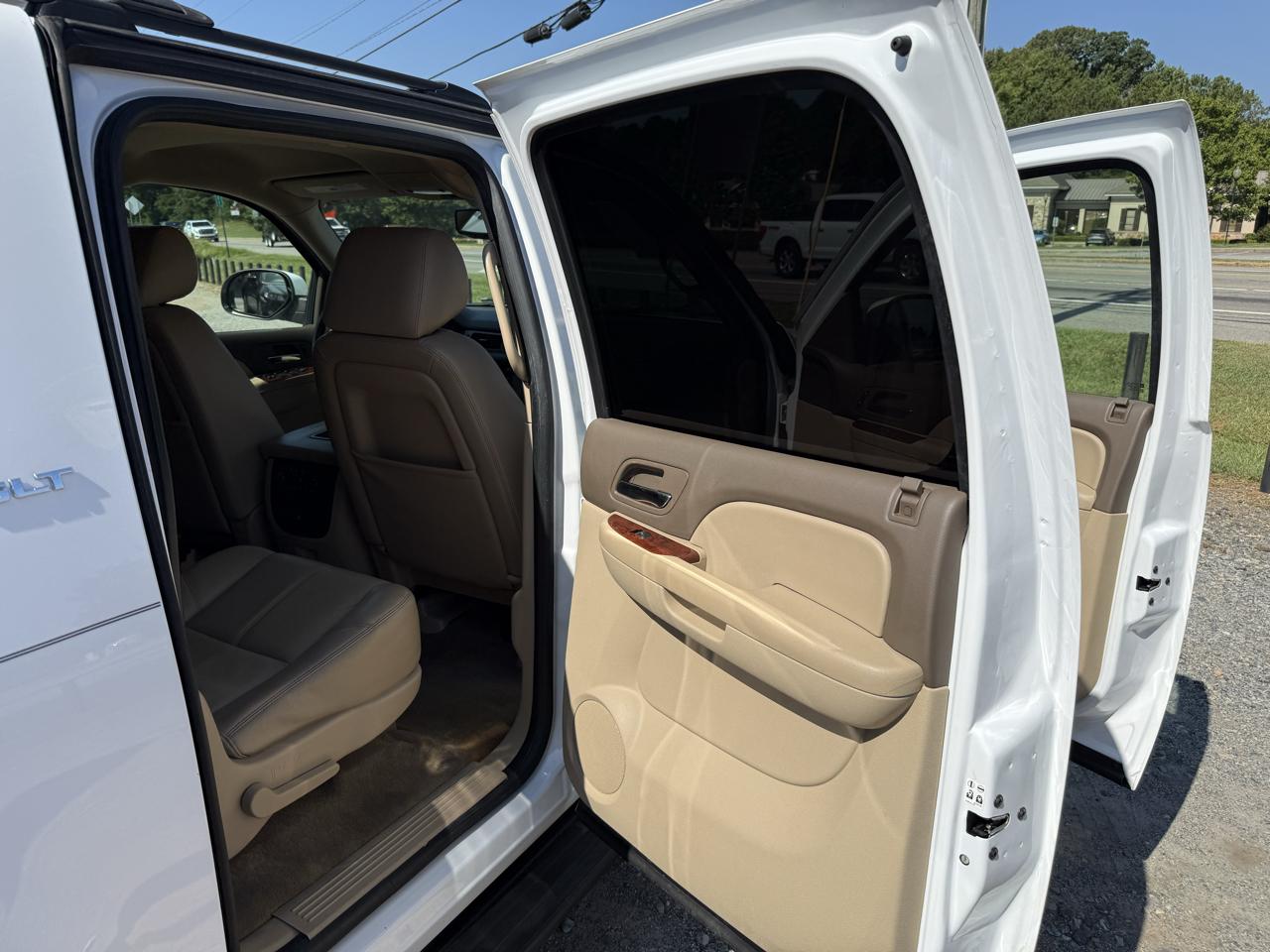 GMC Yukon XL SLT 1/2 Ton 2WD 2013