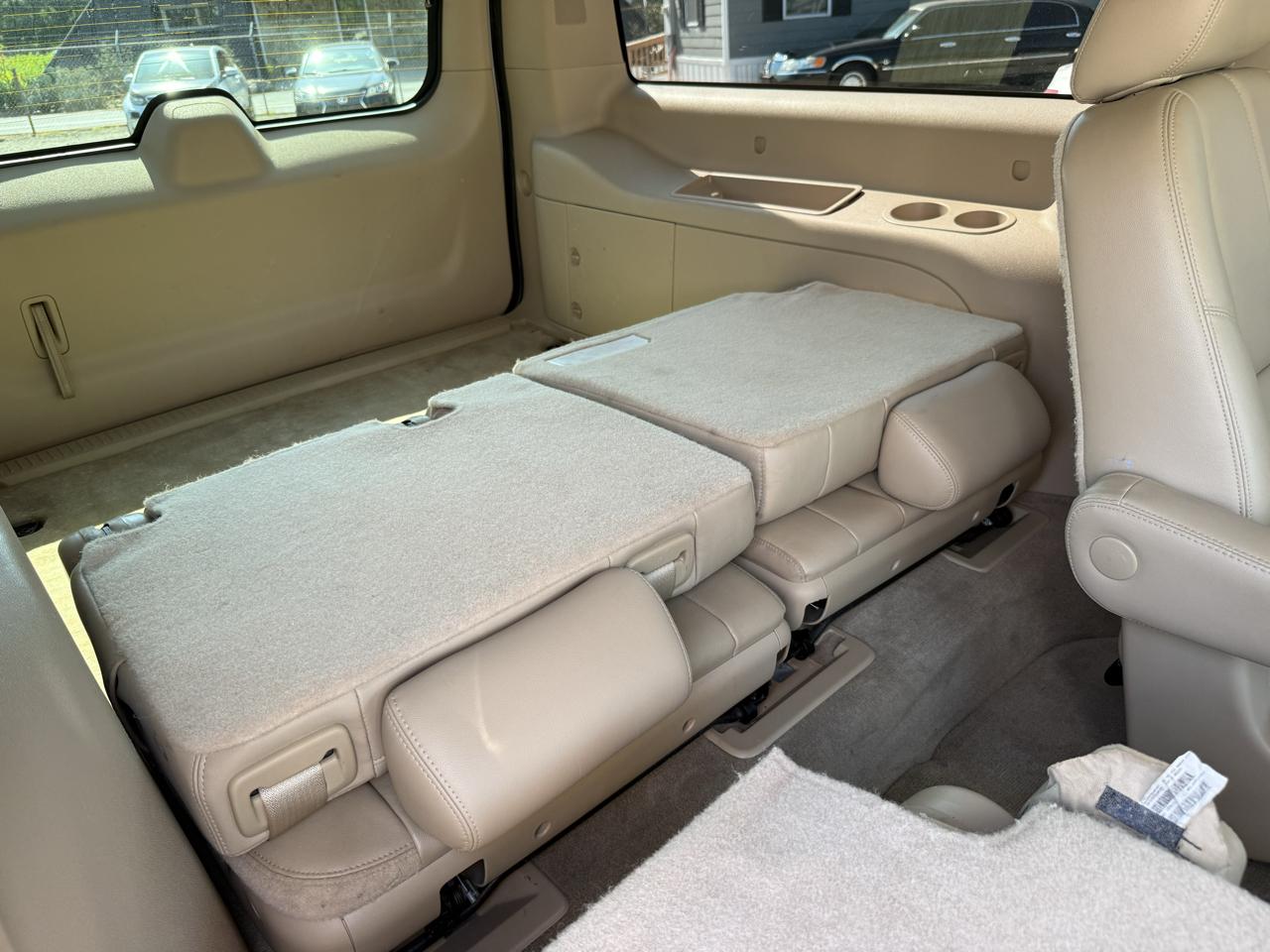GMC Yukon XL SLT 1/2 Ton 2WD 2013