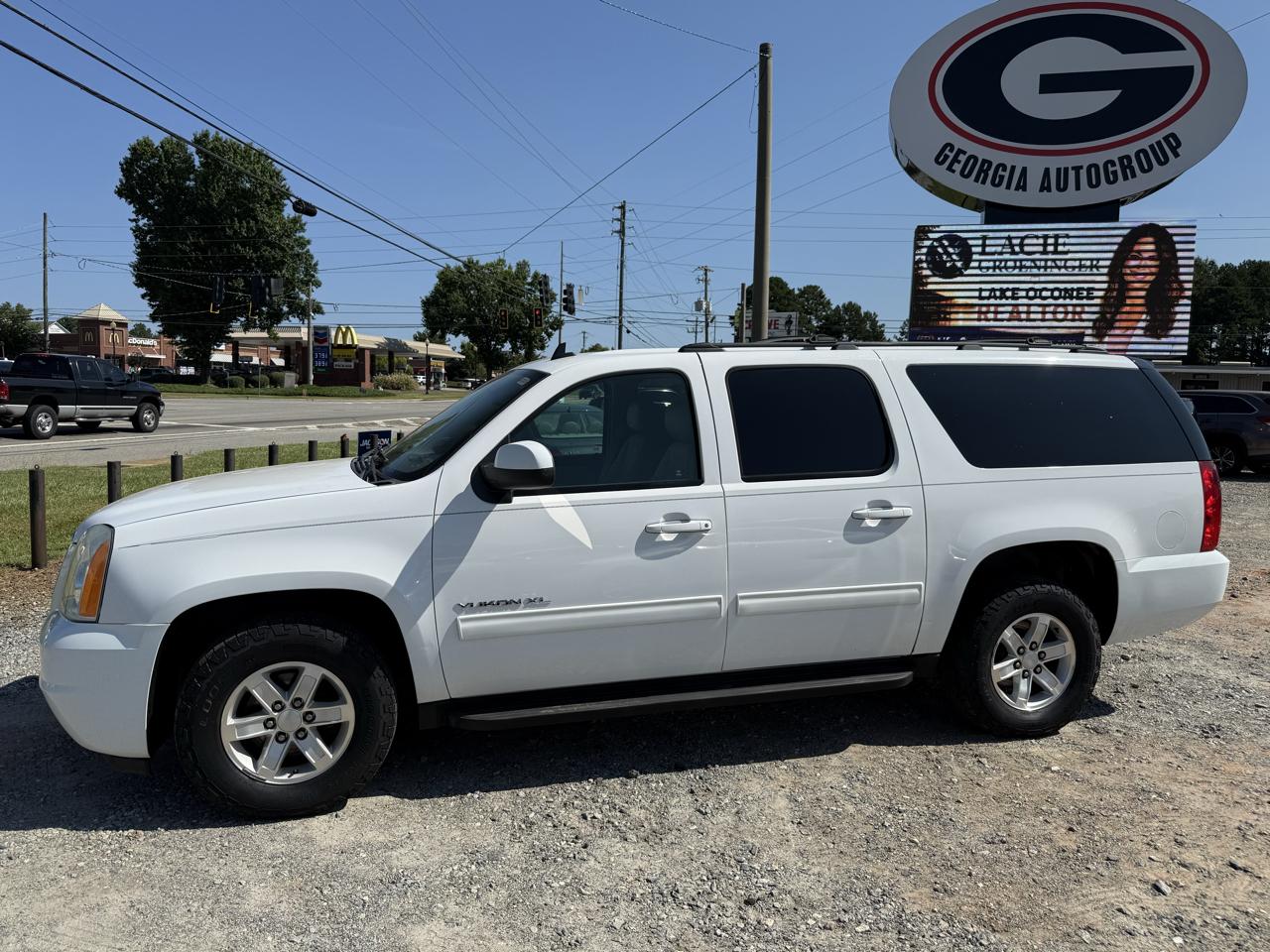 GMC Yukon XL SLT 1/2 Ton 2WD 2013