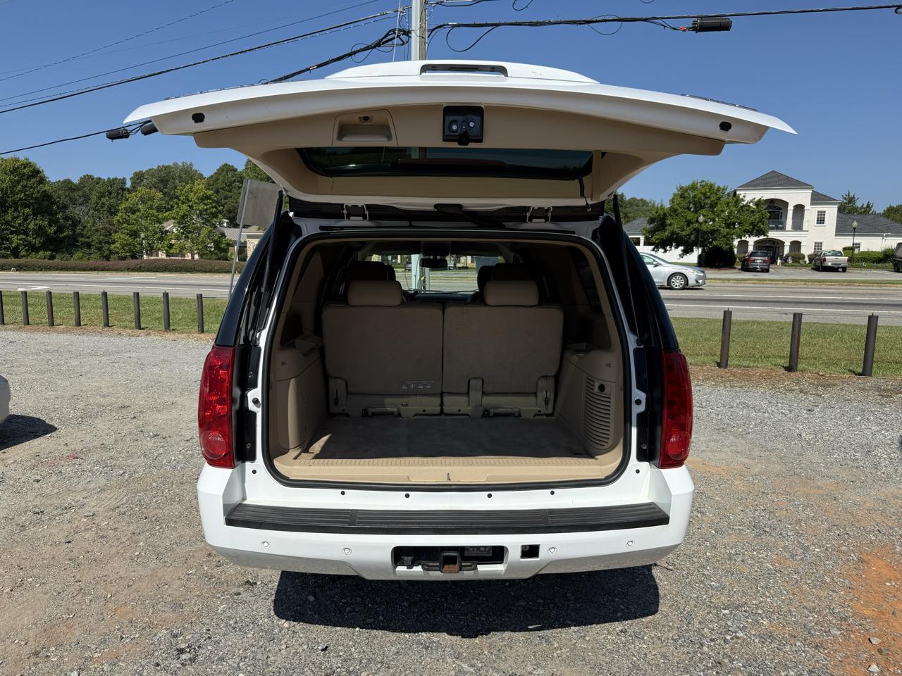 GMC Yukon XL SLT 1/2 Ton 2WD 2013