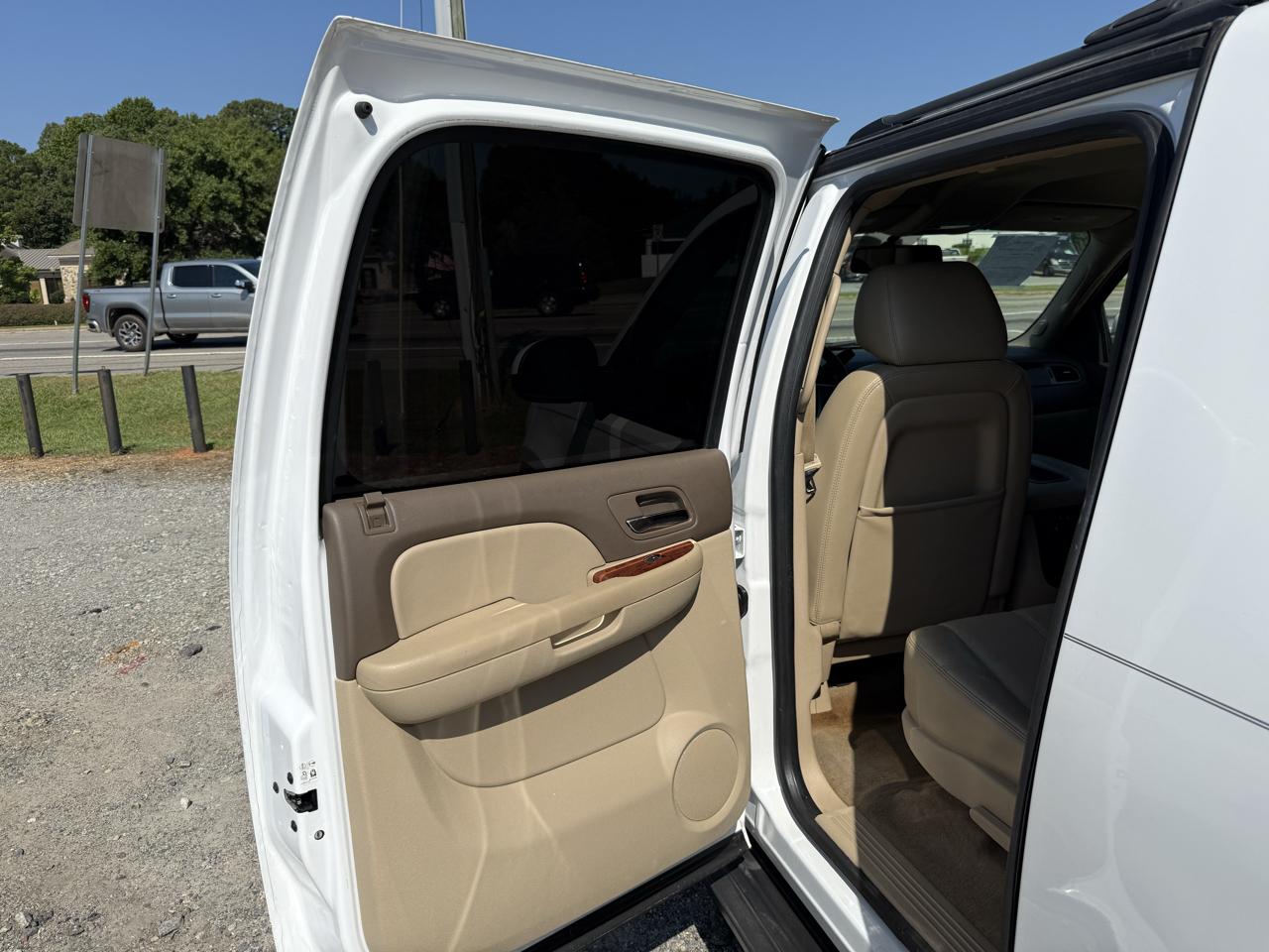 GMC Yukon XL SLT 1/2 Ton 2WD 2013