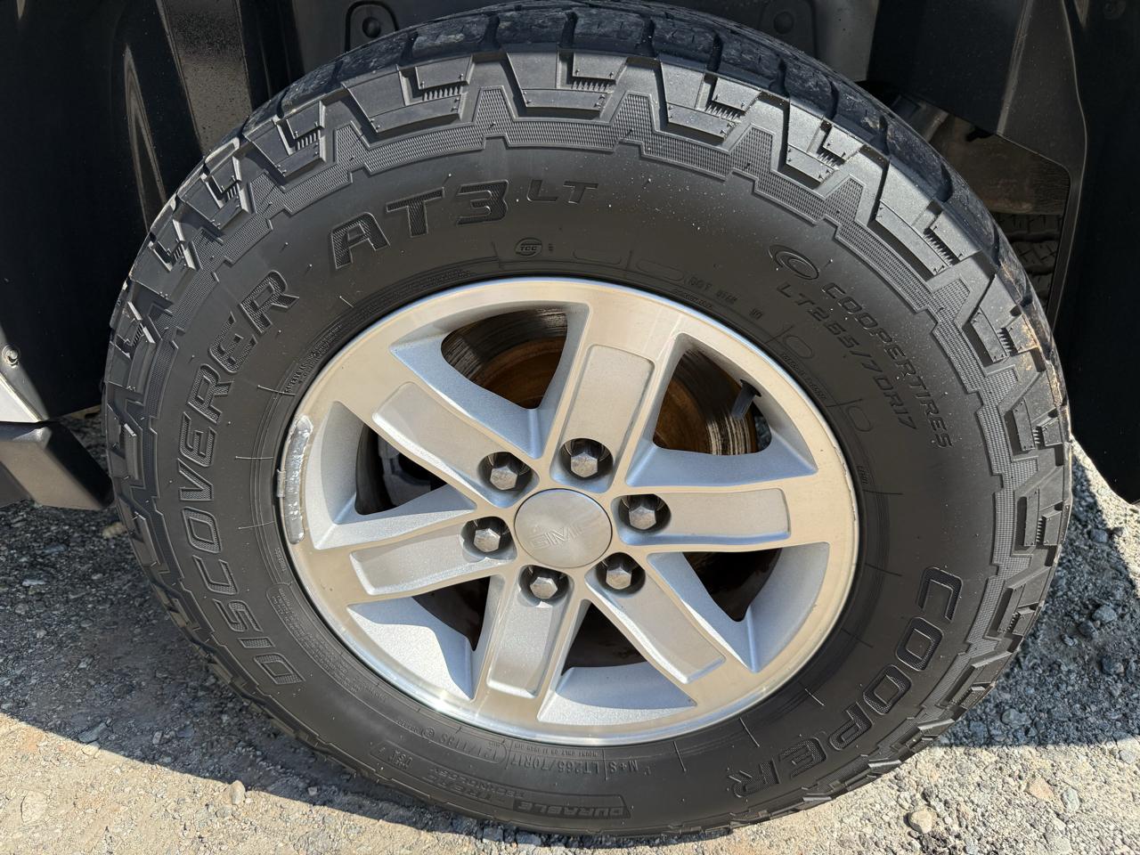 GMC Yukon XL SLT 1/2 Ton 2WD 2013