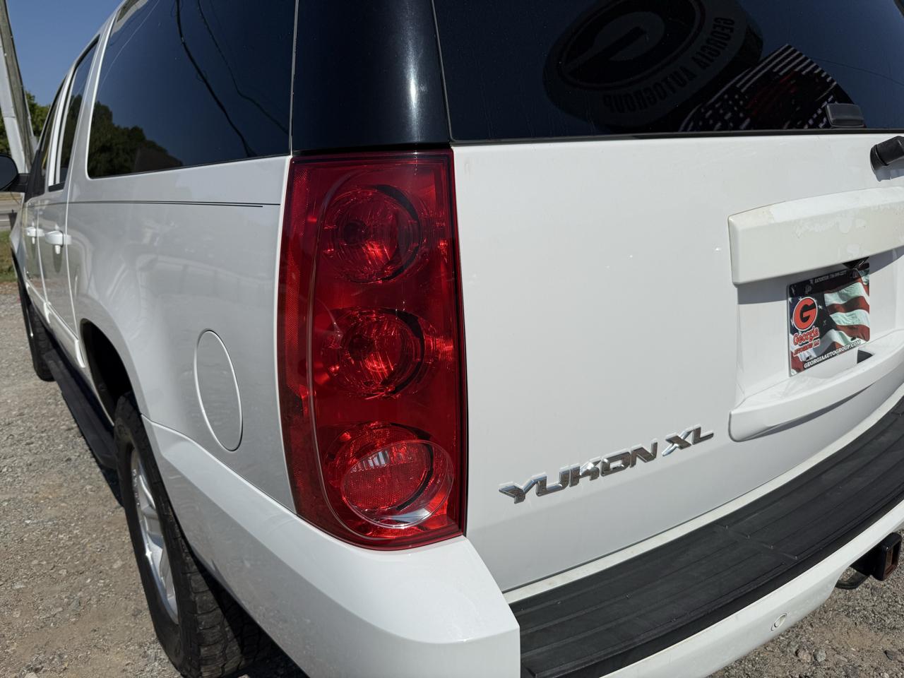 GMC Yukon XL SLT 1/2 Ton 2WD 2013