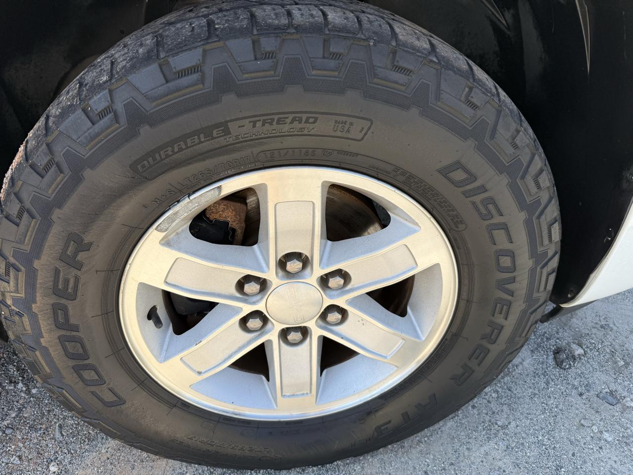GMC Yukon XL SLT 1/2 Ton 2WD 2013