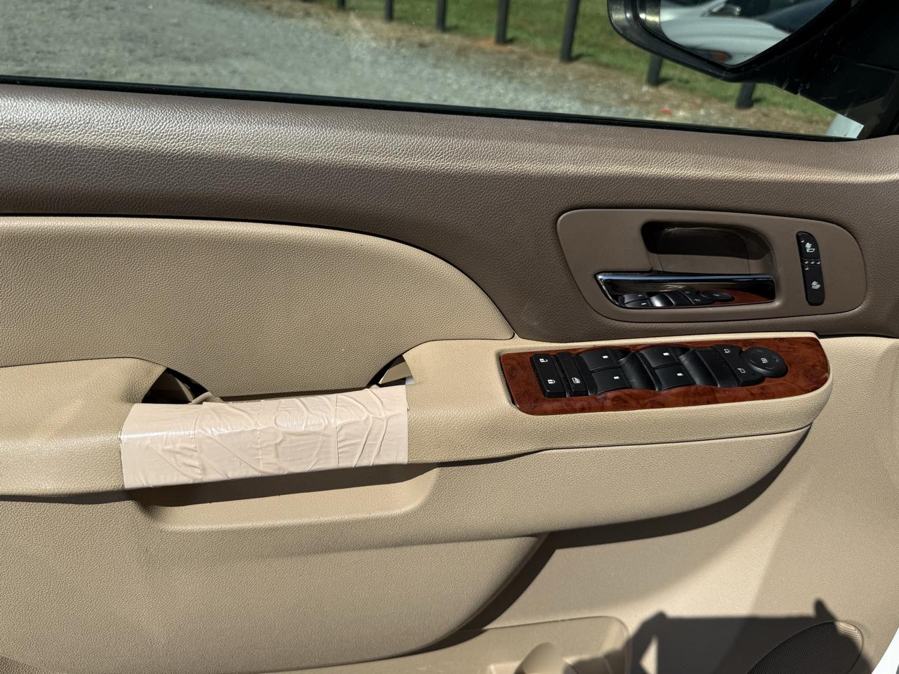 GMC Yukon XL SLT 1/2 Ton 2WD 2013