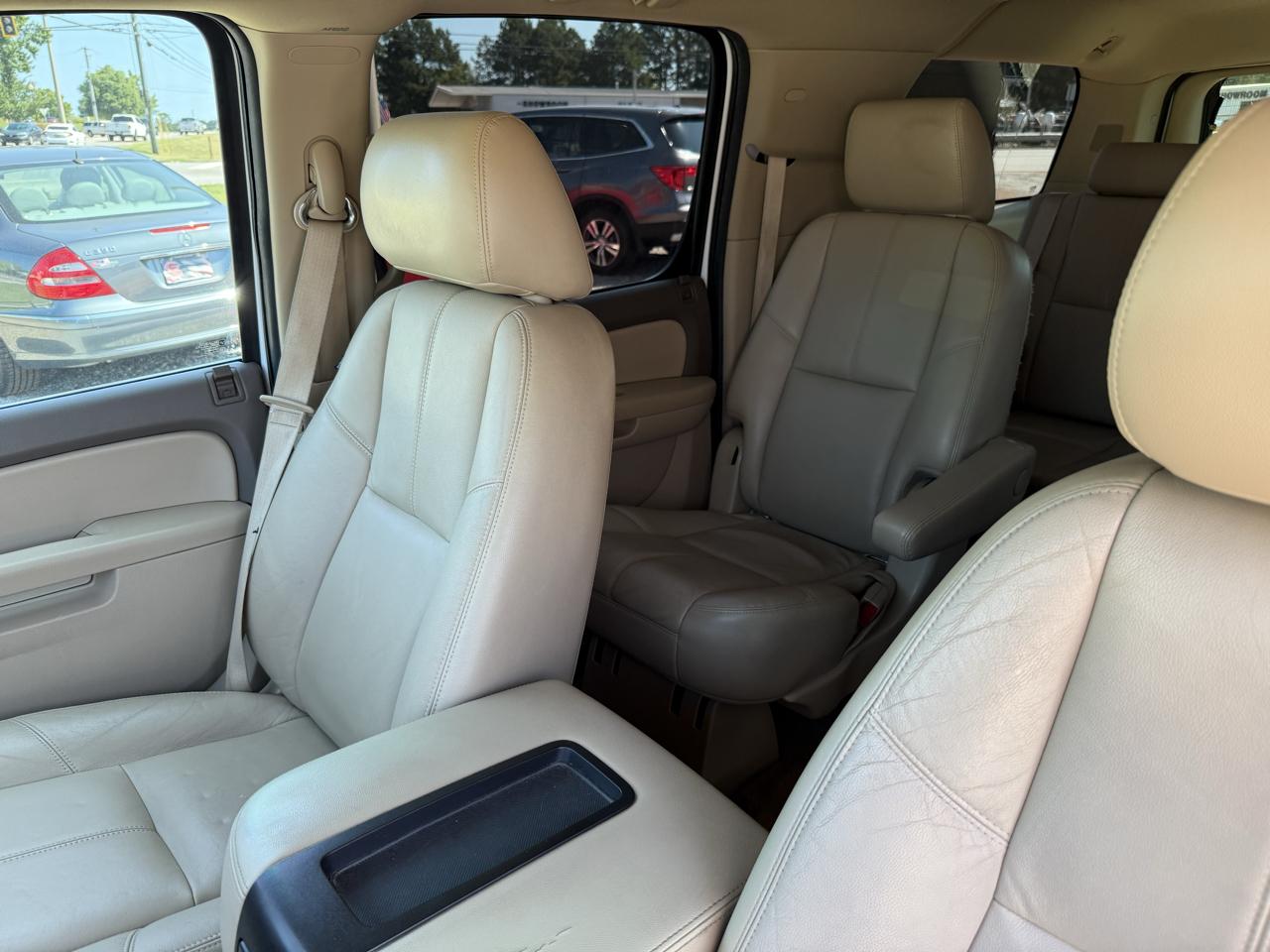 GMC Yukon XL SLT 1/2 Ton 2WD 2013