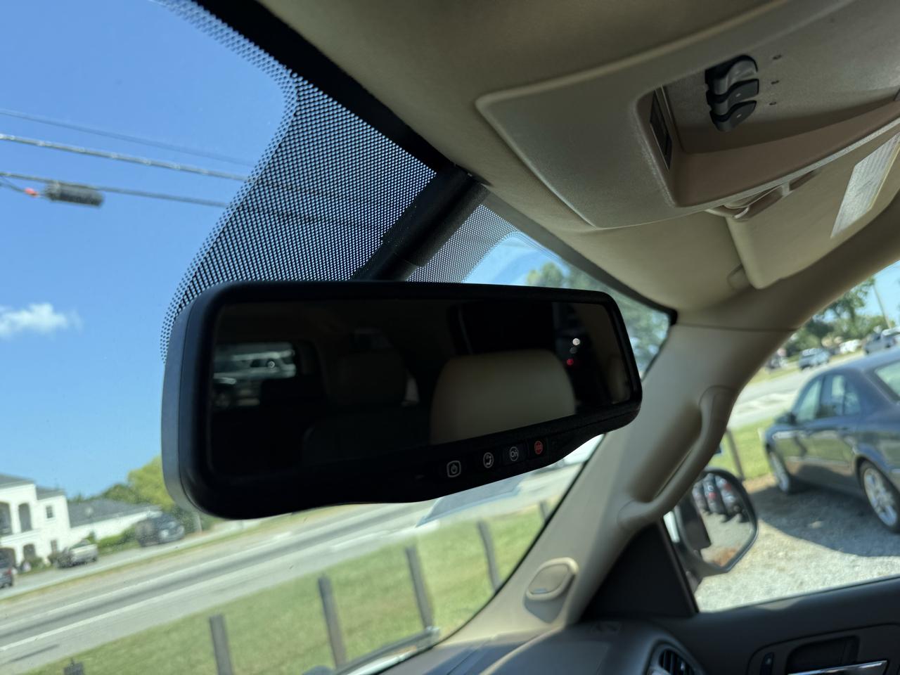 GMC Yukon XL SLT 1/2 Ton 2WD 2013