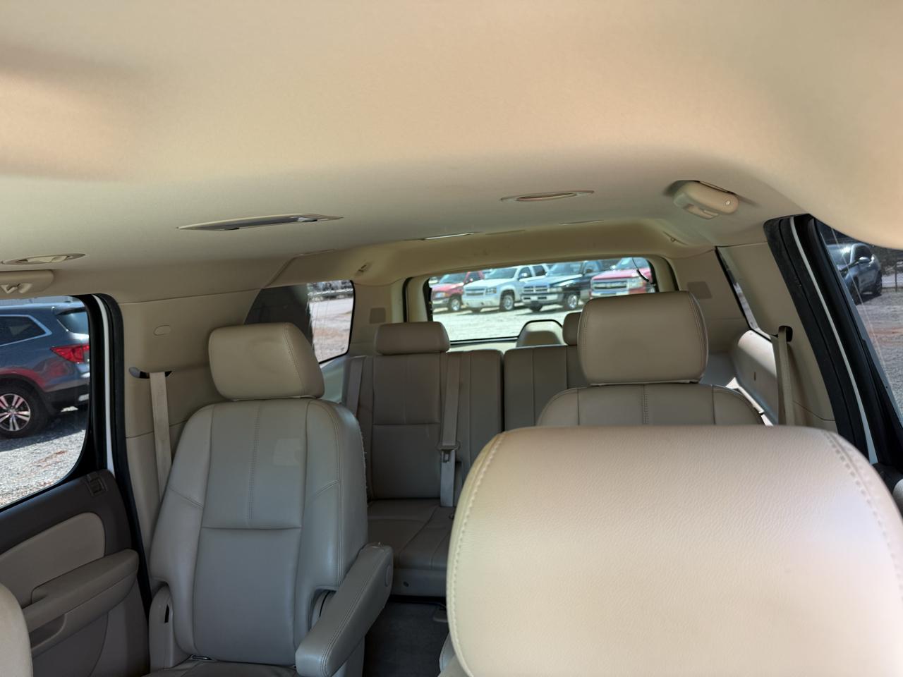GMC Yukon XL SLT 1/2 Ton 2WD 2013