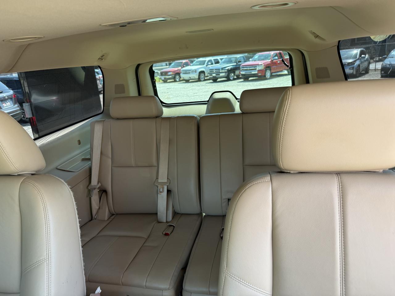 GMC Yukon XL SLT 1/2 Ton 2WD 2013