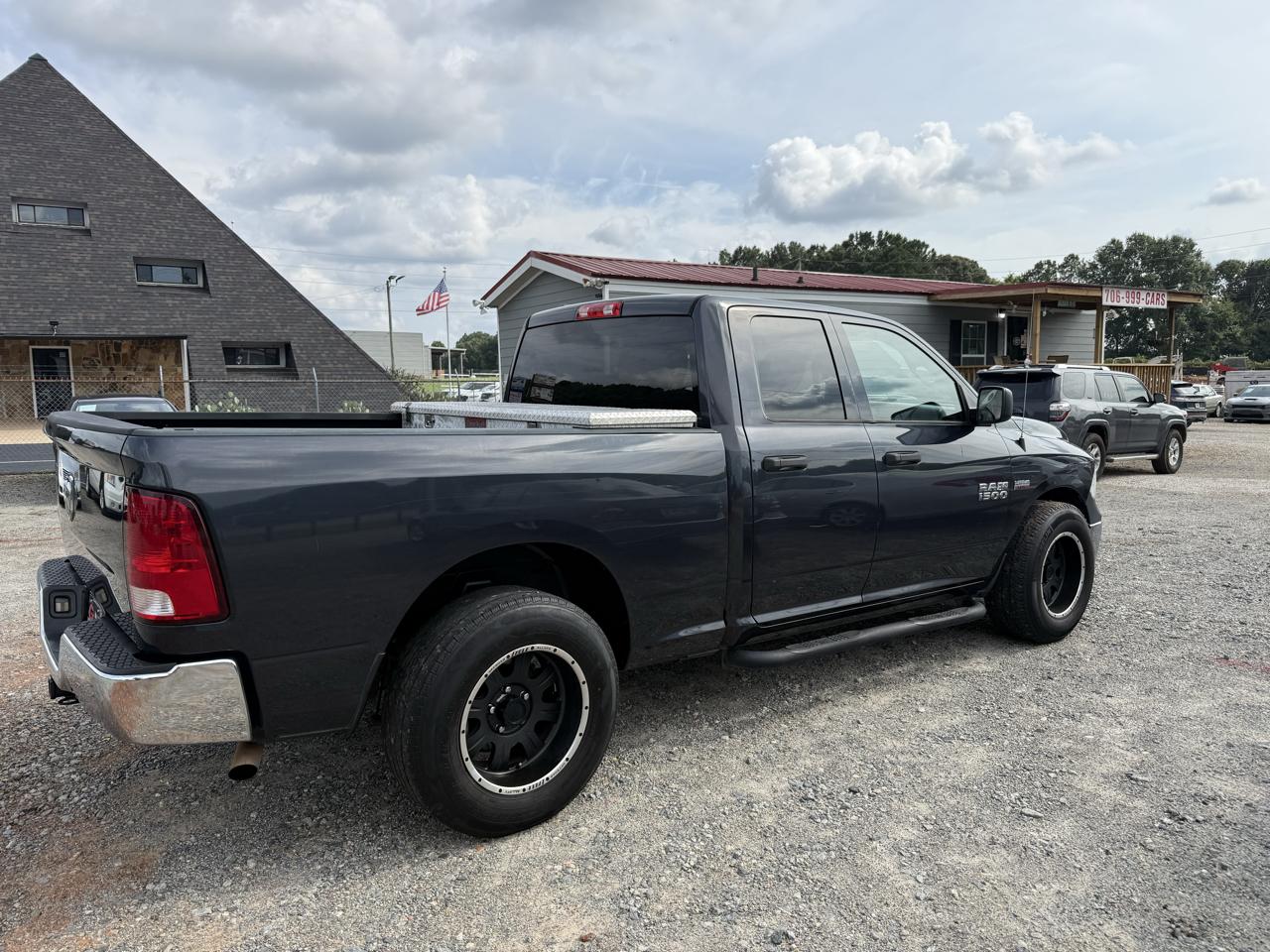 RAM 1500 Tradesman Quad Cab 2WD 2018