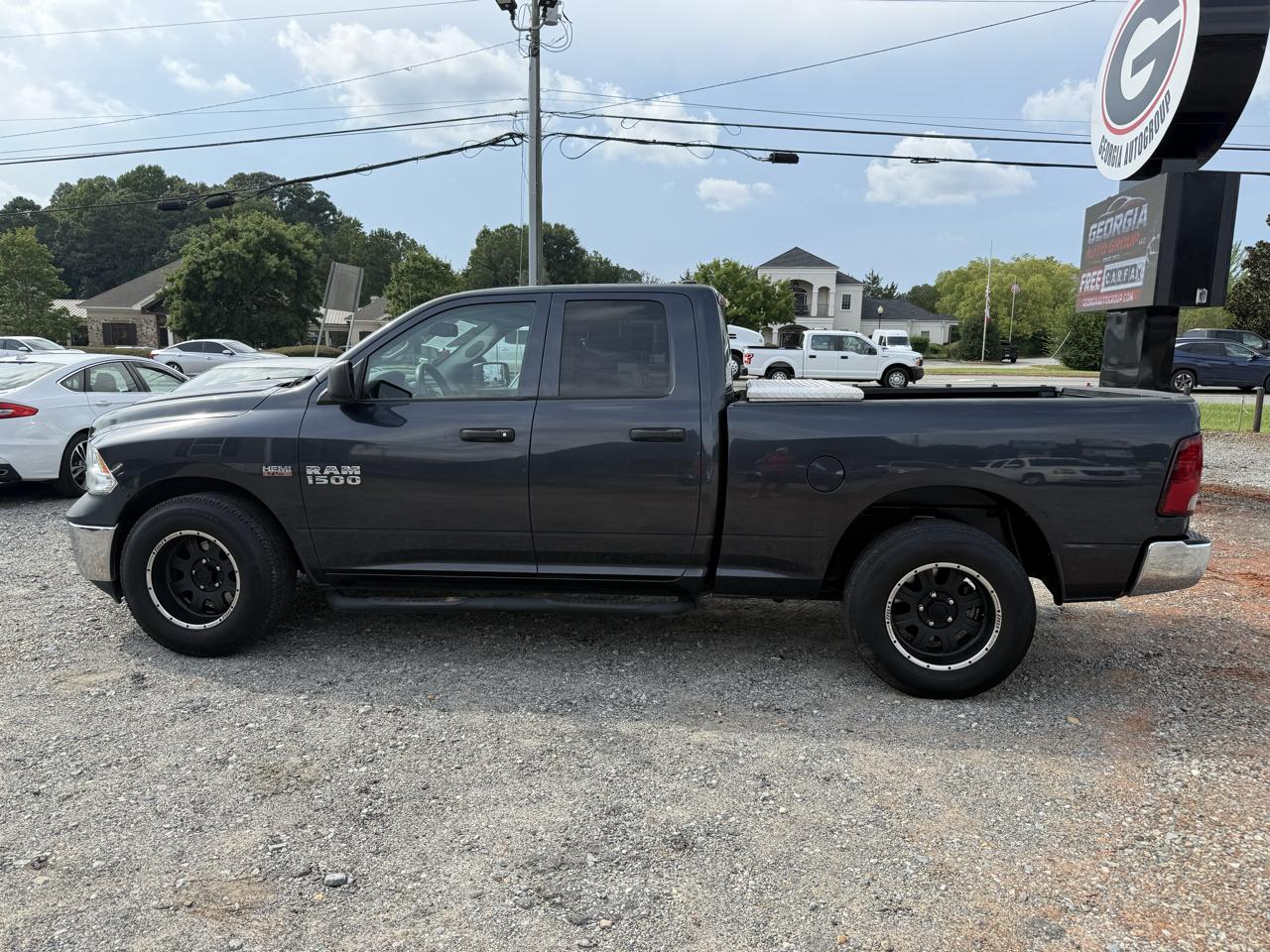 RAM 1500 Tradesman Quad Cab 2WD 2018