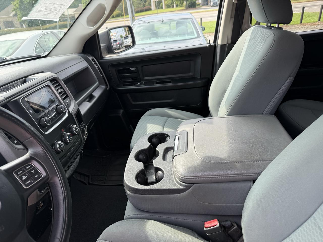RAM 1500 Tradesman Quad Cab 2WD 2018