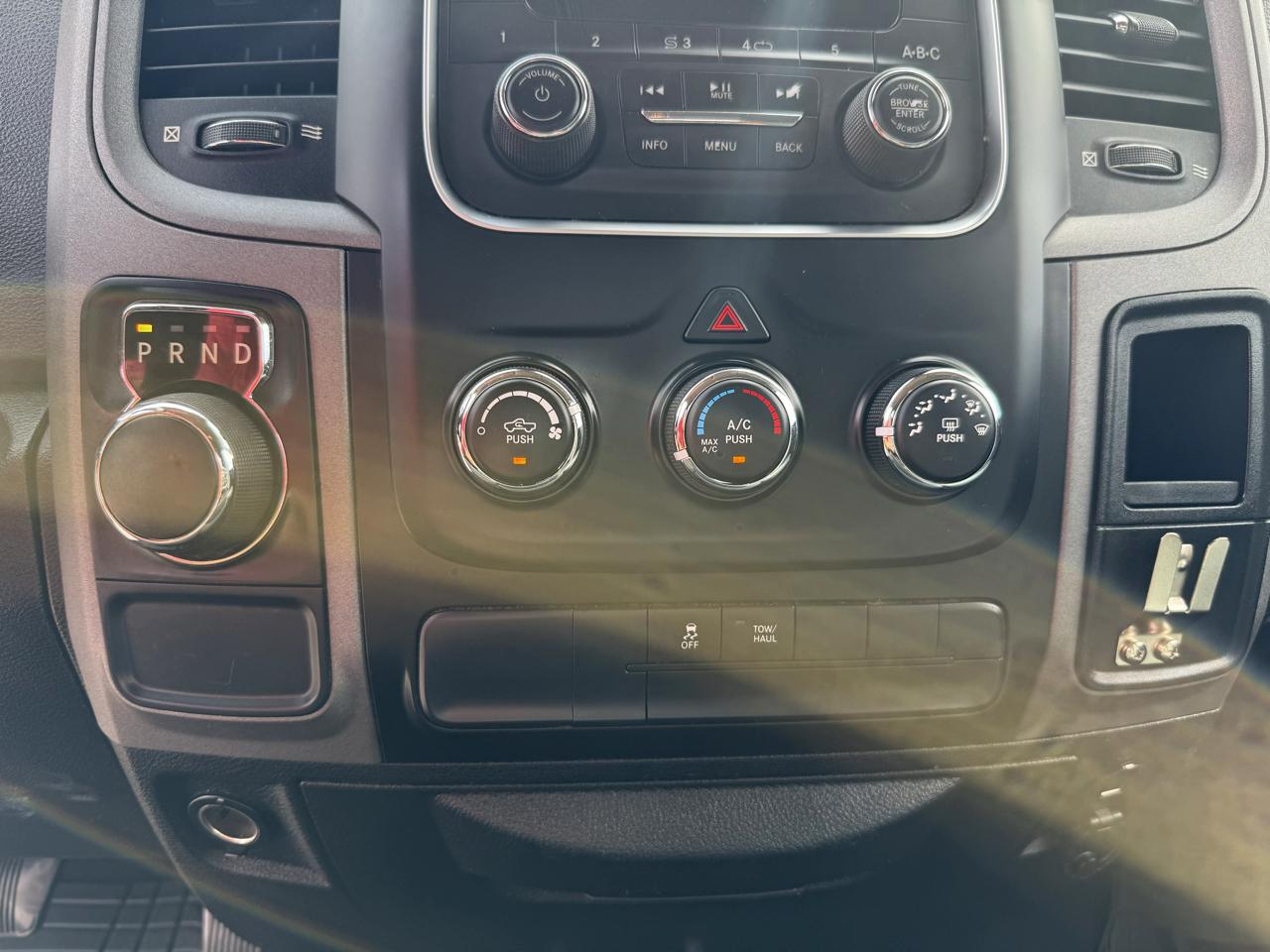 RAM 1500 Tradesman Quad Cab 2WD 2018