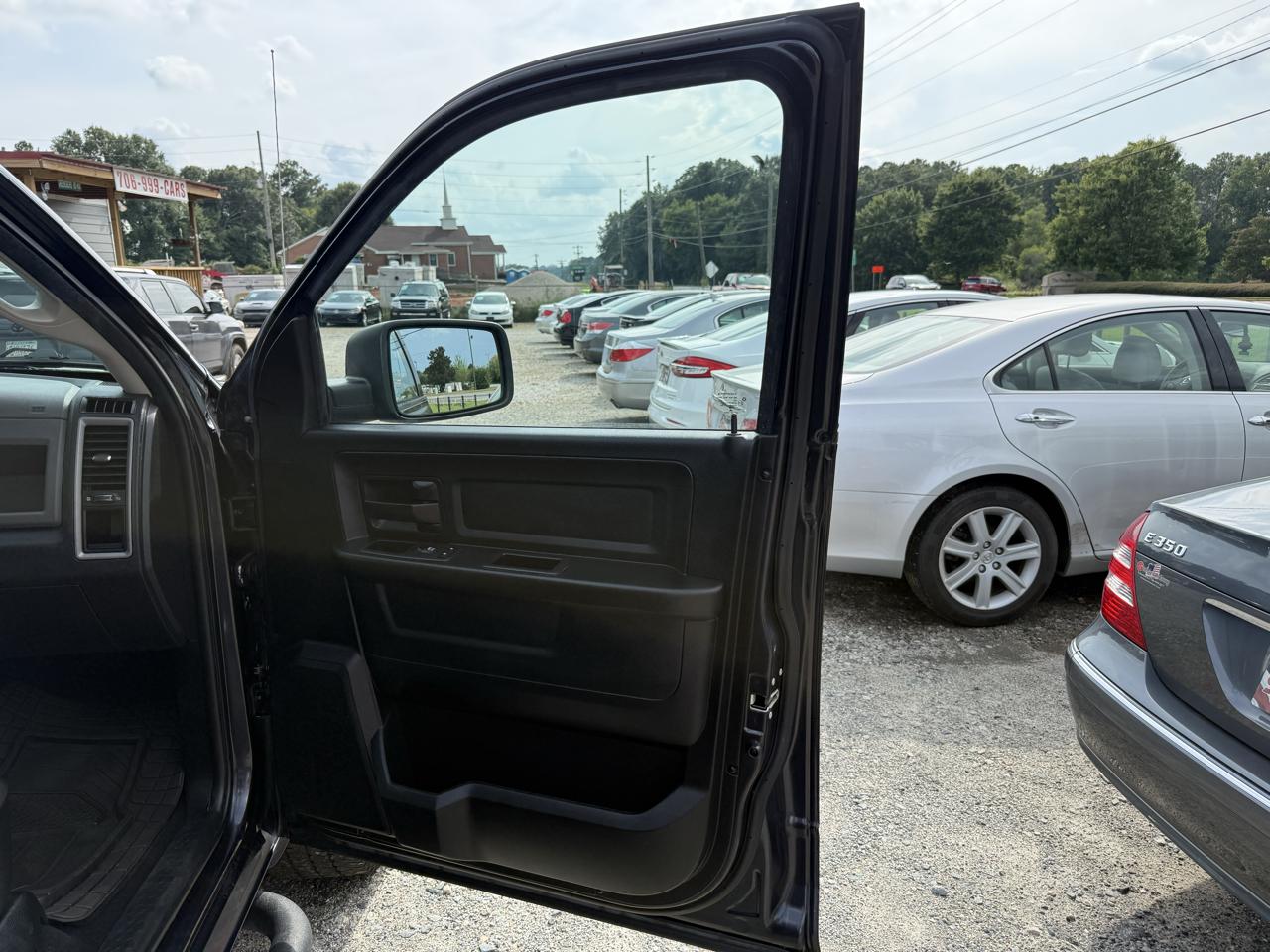 RAM 1500 Tradesman Quad Cab 2WD 2018