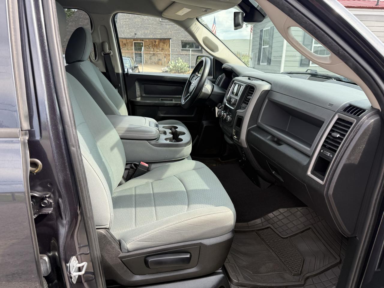 RAM 1500 Tradesman Quad Cab 2WD 2018