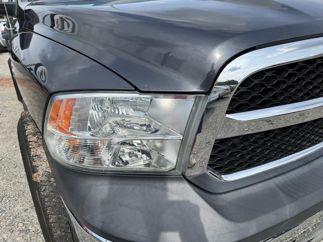RAM 1500 Tradesman Quad Cab 2WD 2018