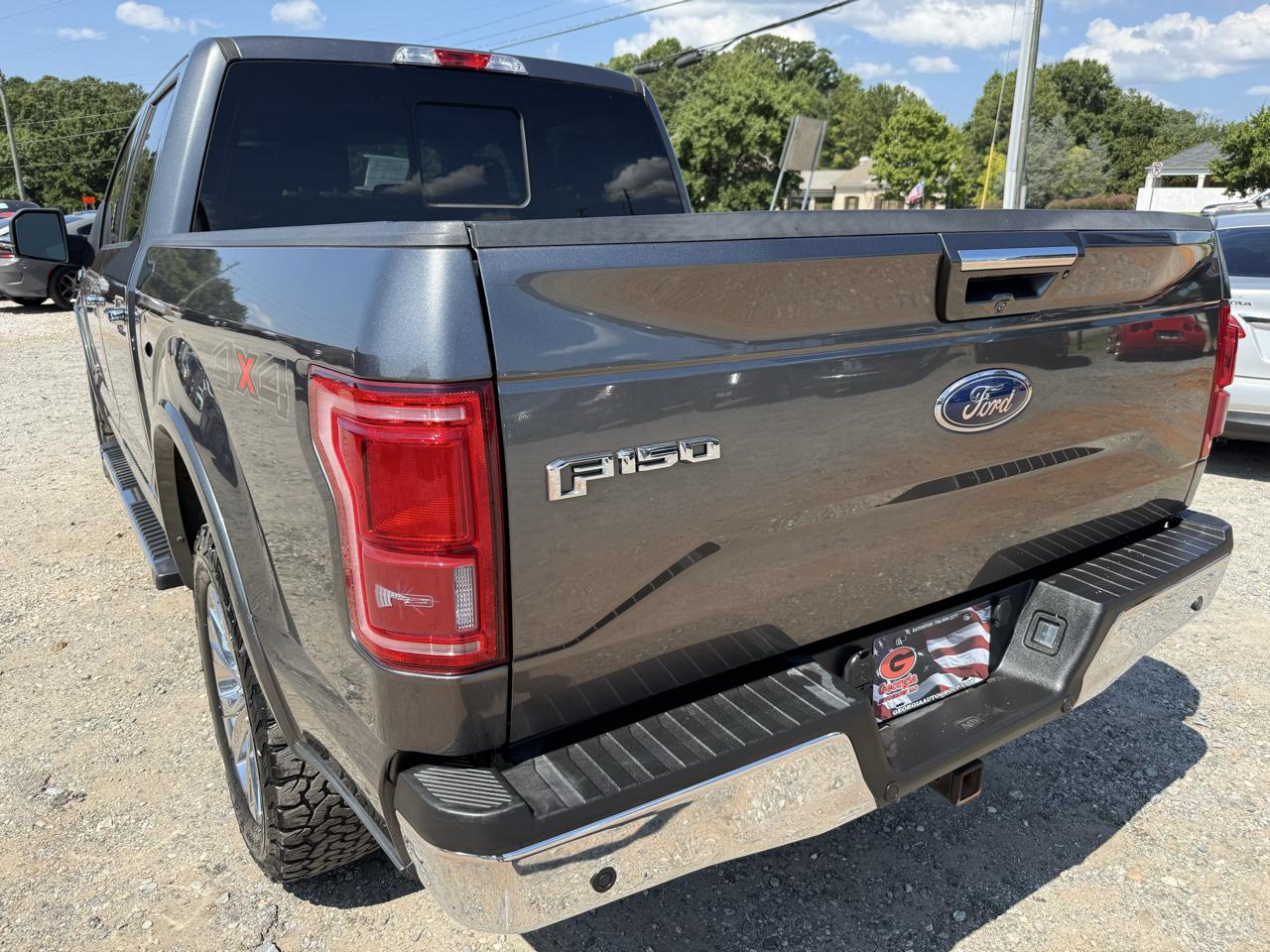 Ford F-150 SuperCrew Crew Cab 139" Lariat 4WD 2017