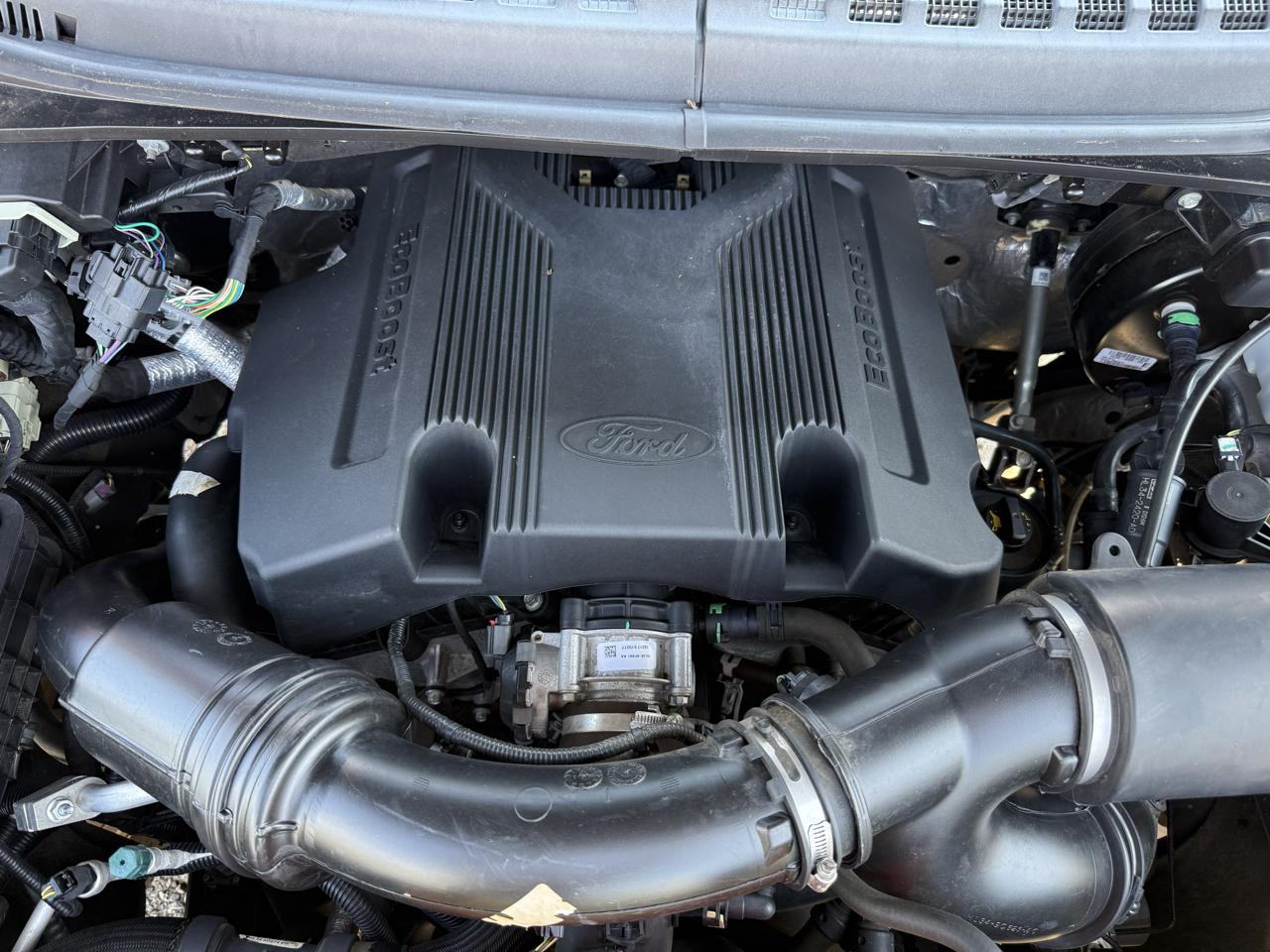 Ford F-150 SuperCrew Crew Cab 139" Lariat 4WD 2017