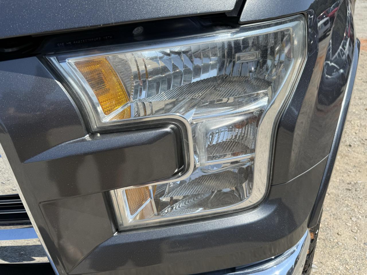 Ford F-150 SuperCrew Crew Cab 139" Lariat 4WD 2017