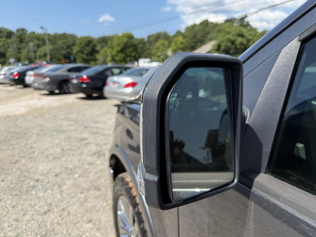 Ford F-150 SuperCrew Crew Cab 139" Lariat 4WD 2017