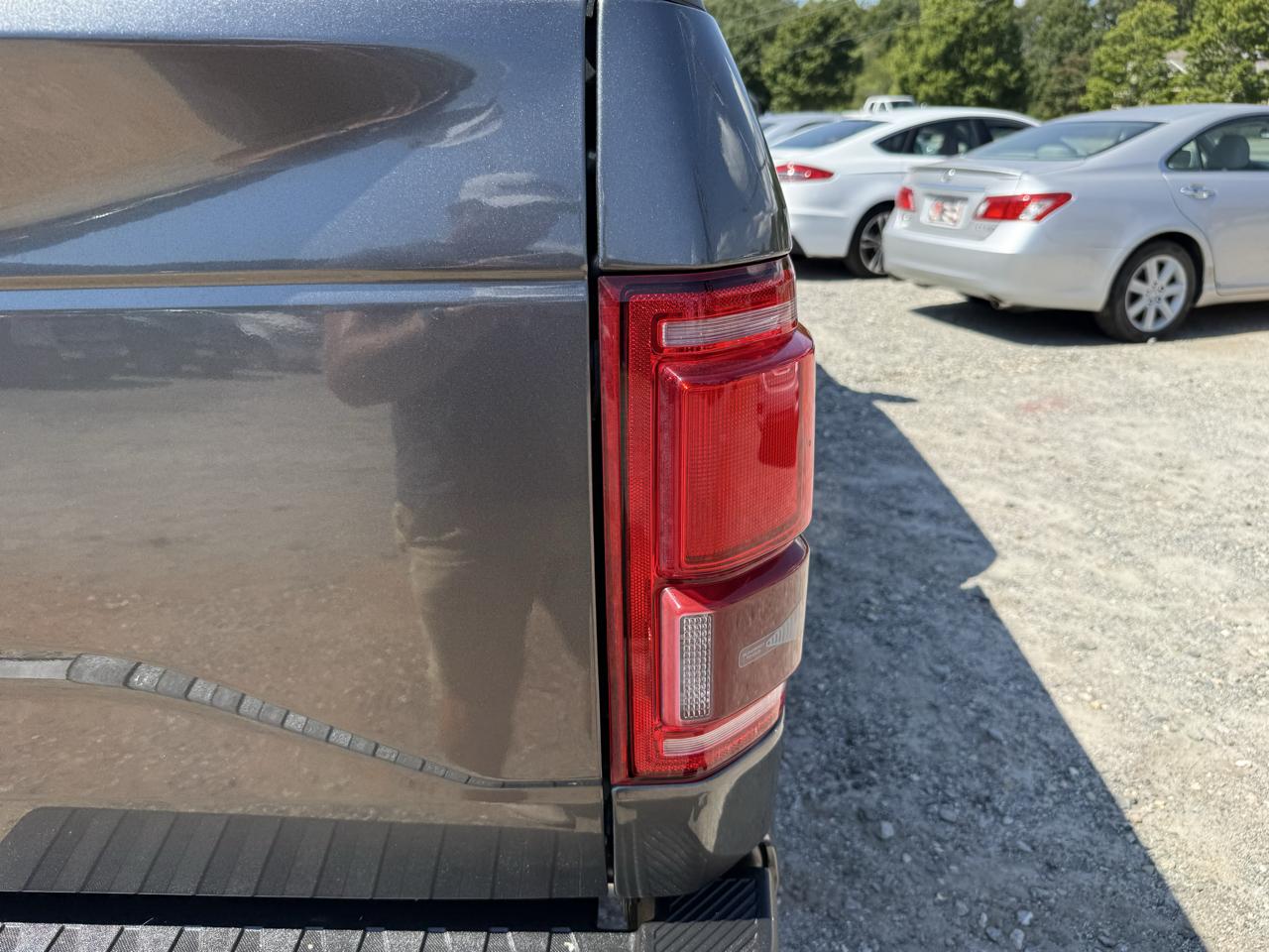 Ford F-150 SuperCrew Crew Cab 139" Lariat 4WD 2017