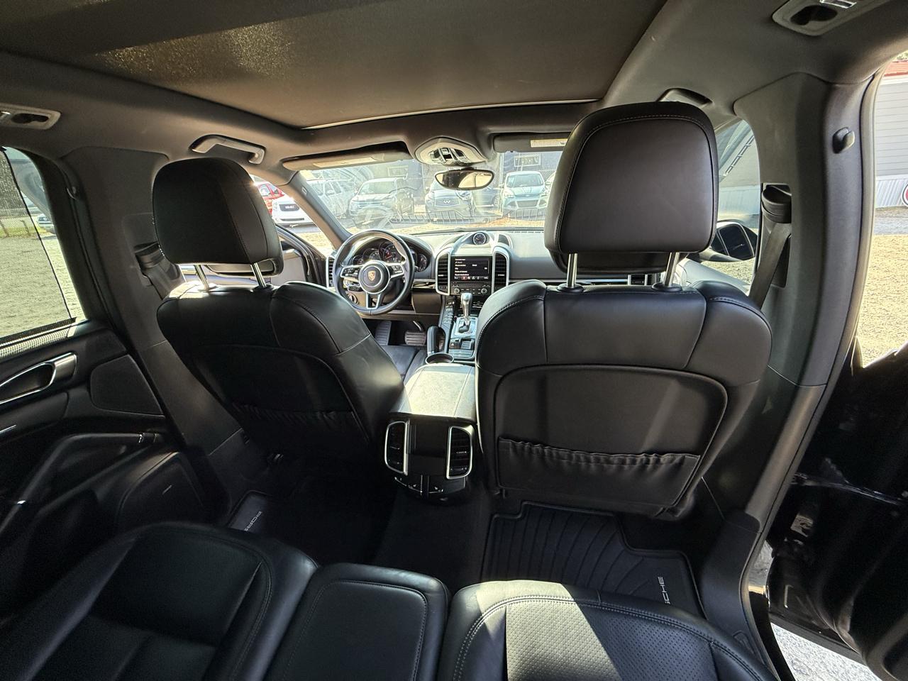 Porsche Cayenne Platinum Edition AWD 2017